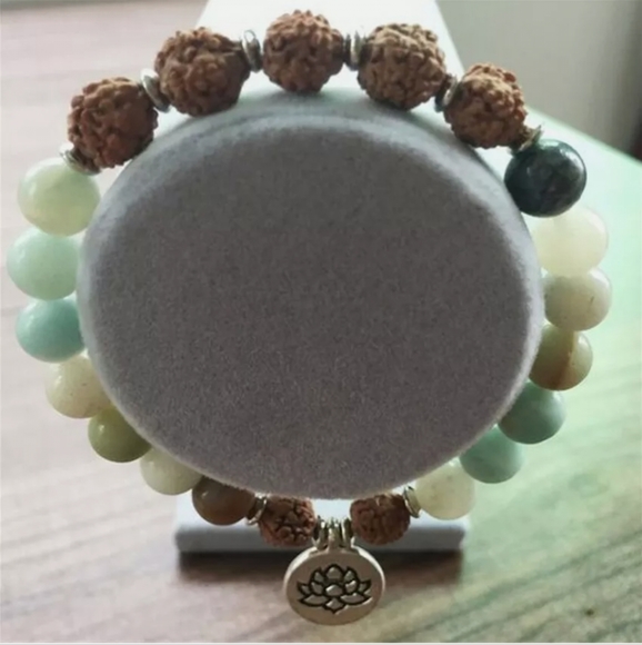 8mm Amazonite Stone Bodhi Mala Bracelet Chakras Stretchy Lotus D9B3-B - Picture 2 of 2